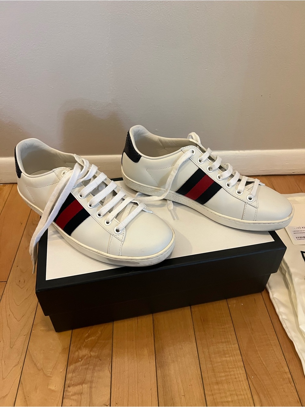 Gucci White Leather Low-Top Sneakers with Red & Navy Web Stripe- 36.5/6.5